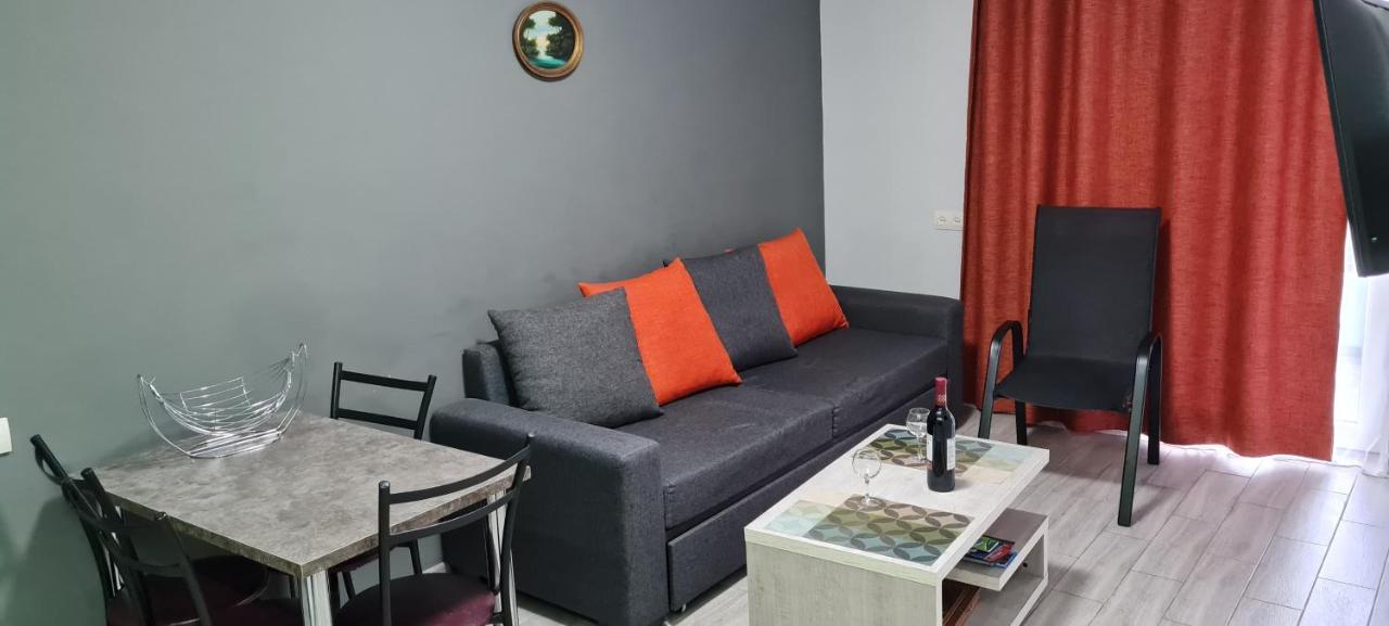 Apartment Near The Beach Batumi-Gonio Esterno foto